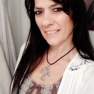 Meet your Posher, Angela belcher